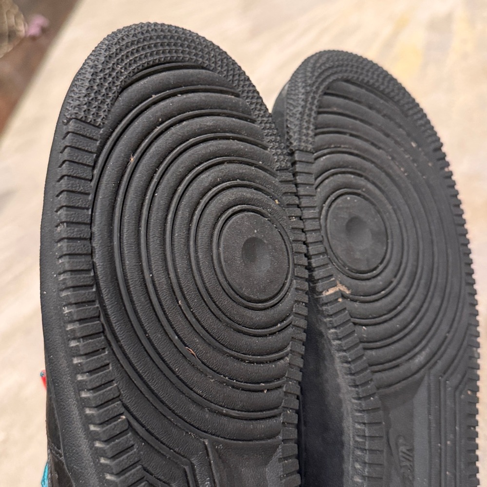 Size 11- Nike Air Force 1 '07 LV8 4 Black Obsidian Mist in EUC no box - Picture 10 of 10